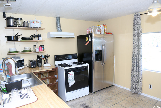 161 Kings Ct, Logan, UT 84321 — photo 8