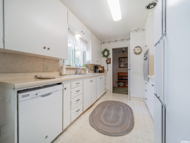3388 S Orchard Dr, Bountiful, UT 84010 — photo 7