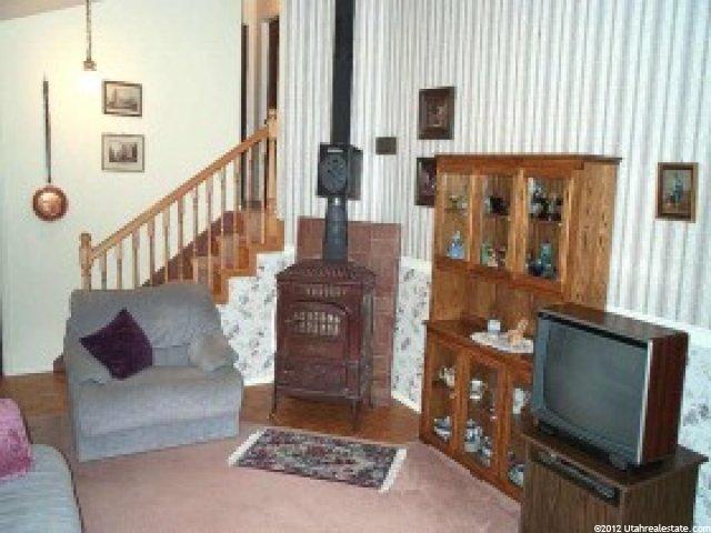 837 Chariot Dr, Sandy, UT 84094 — photo 2