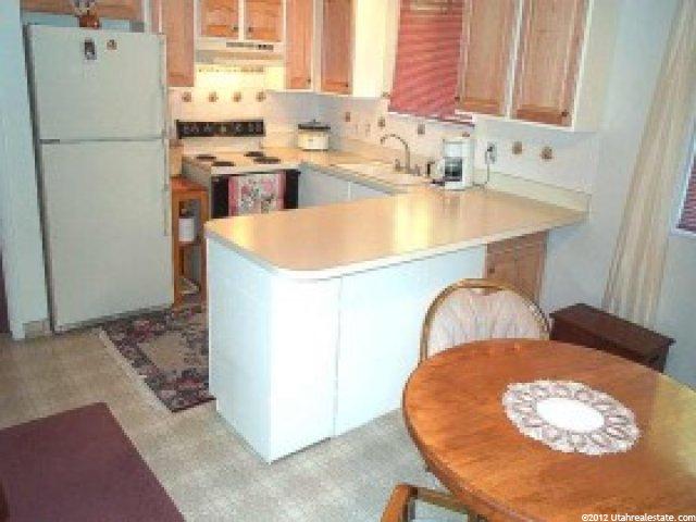 837 Chariot Dr, Sandy, UT 84094 — photo 3