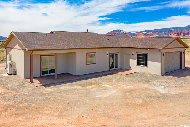 929 E Torrey Breaks Cir, Torrey, UT 84775 — photo 4