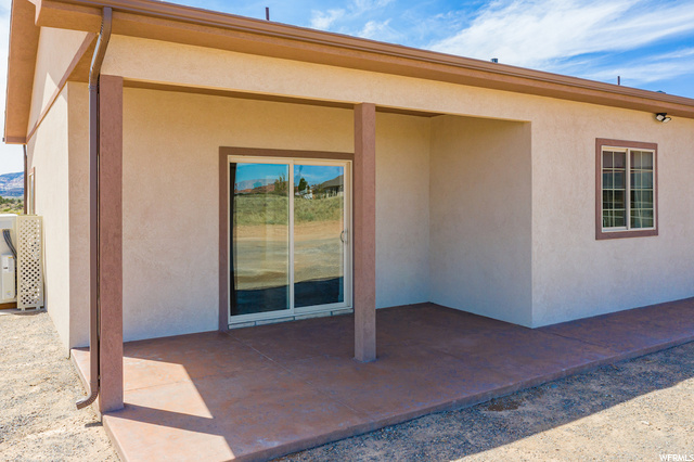 929 E Torrey Breaks Cir, Torrey, UT 84775 — photo 7