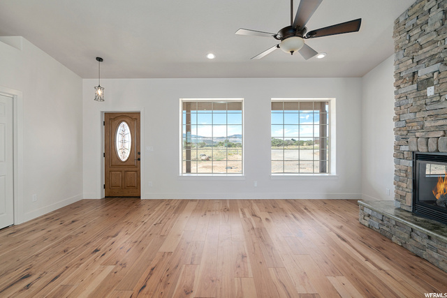 929 E Torrey Breaks Cir, Torrey, UT 84775 — photo 11