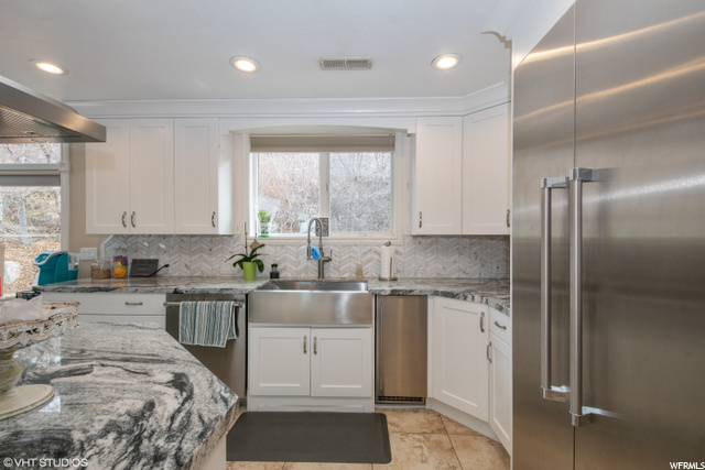 2878 E Wasatch Blvd, Sandy, UT 84092 — photo 8