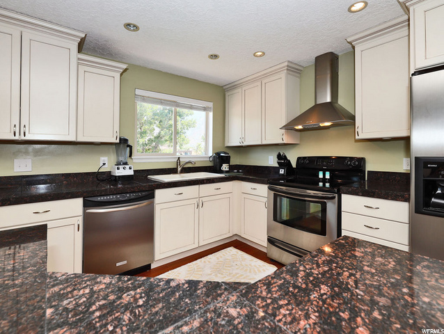 11267 S 1740 E, Sandy, UT 84092 — photo 10