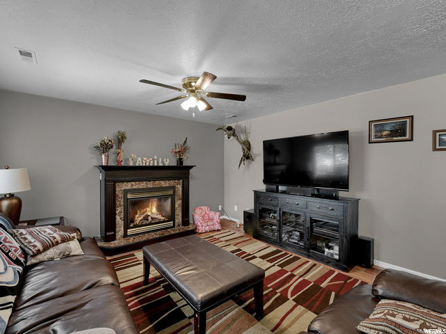 2142 N 950 W, Clinton, UT 84015 — photo 8