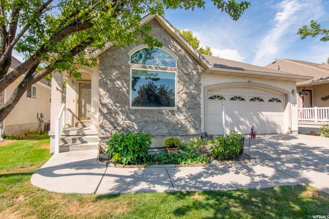 625 N Redwood Rd #13, Salt Lake City, UT 84116