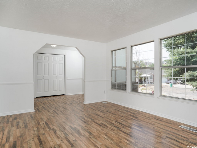 2098 N 1600 E, Layton, UT 84040 — photo 4