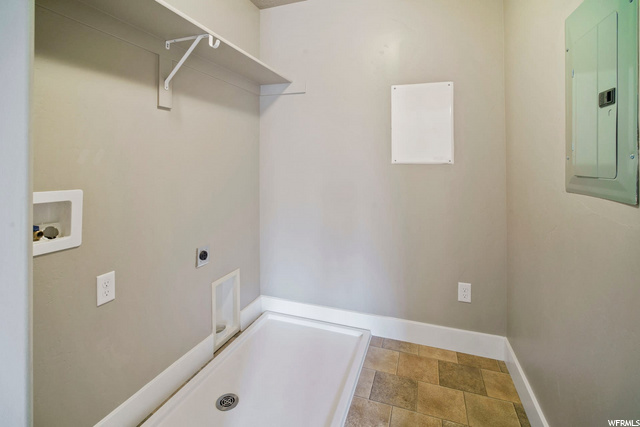 285 W 710 N, Centerville, UT 84014 — photo 10
