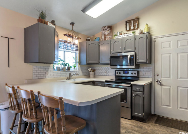 593 W 950 N, Clinton, UT 84015 — photo 8