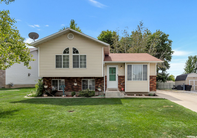 593 W 950 N, Clinton, UT 84015 — photo 2