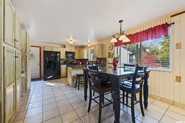 2490 Valley View Dr, Layton, UT 84040 — photo 12