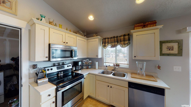1747 S 115 E, Roosevelt, UT 84066 — photo 6