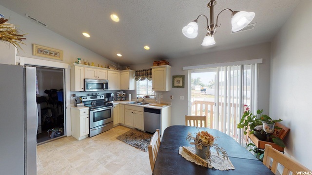 1747 S 115 E, Roosevelt, UT 84066 — photo 5
