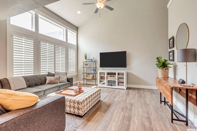 398 E Barn View Dr, Midvale, UT 84047 — photo 4