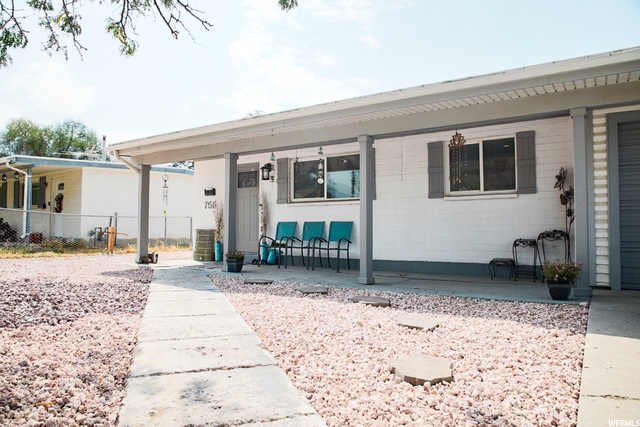 756 E Carnation Dr, Sandy, UT 84094 — photo 3