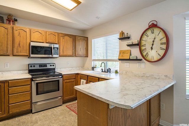 5222 S 2700 W, Roy, UT 84067 — photo 11