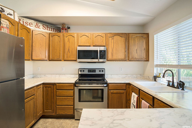 5222 S 2700 W, Roy, UT 84067 — photo 12