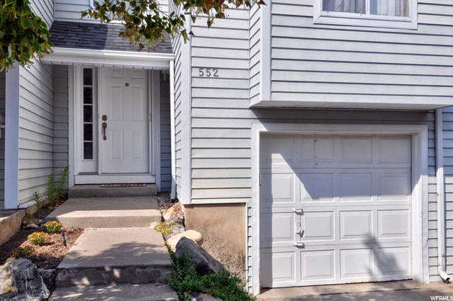 552 E Applewood Dr E, Bountiful, UT 84010 — photo 3