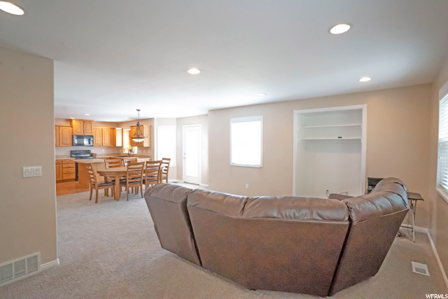 1192 N 780 W, Clinton, UT 84015 — photo 8