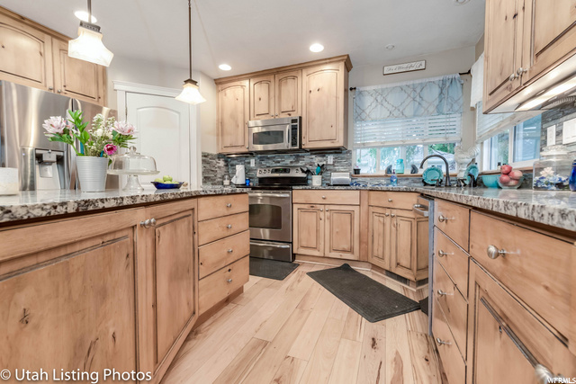 2275 E Deere View Dr, Layton, UT 84040 — photo 11