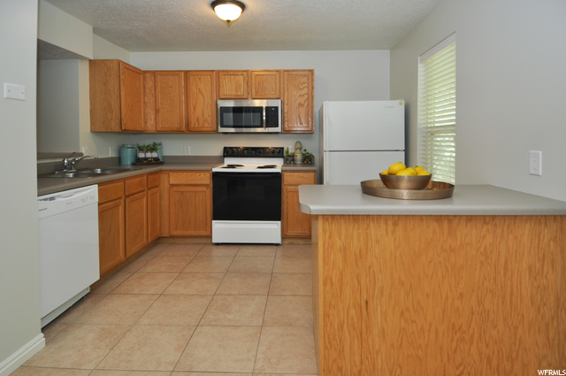 371 E 500 S, Clearfield, UT 84015 — photo 11