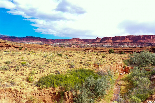 2023 E Highway 24 St, Torrey, UT 84775 — photo 7