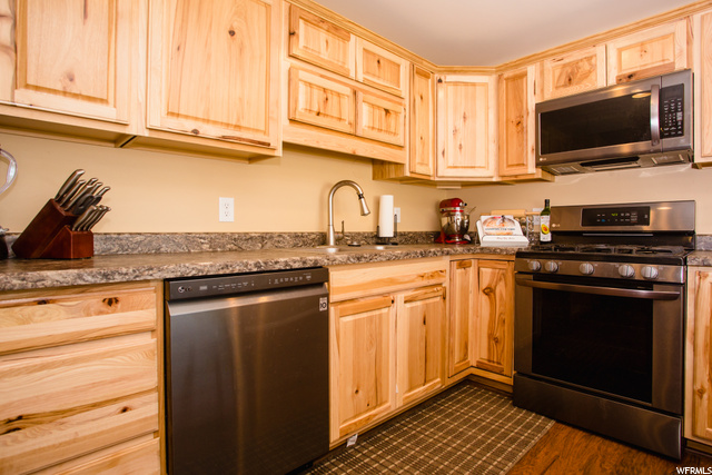 5893 S 2450 W, Roy, UT 84067 — photo 7