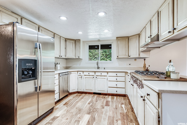 2862 E 2100 N, Layton, UT 84040 — photo 6