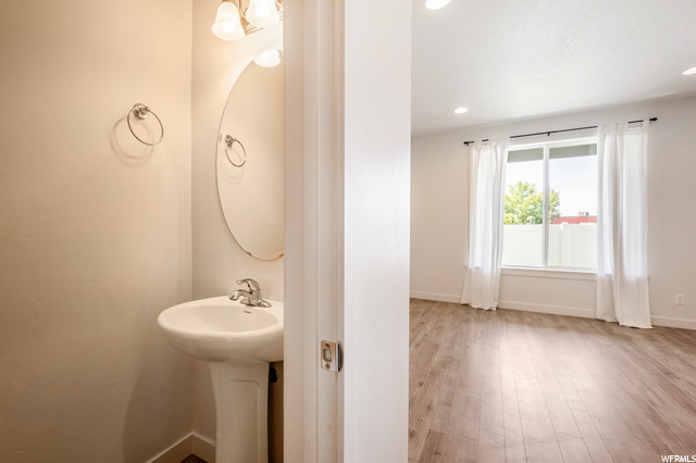 364 S 675 W, Centerville, UT 84014 — photo 8