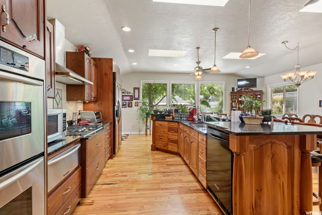 8661 S 1700 E, Sandy, UT 84093 — photo 6