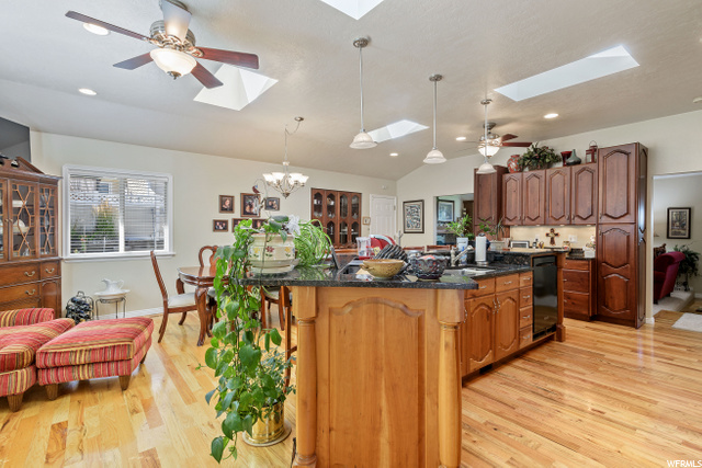 8661 S 1700 E, Sandy, UT 84093 — photo 7