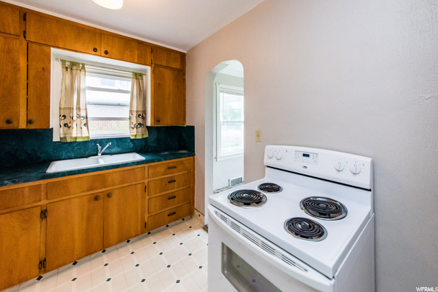 63 N Riverside Dr, Logan, UT 84321 — photo 10
