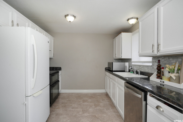 3923 W 5700 St S, Roy, UT 84067 — photo 9
