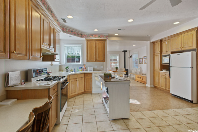 92 N 200 E, Bountiful, UT 84010 — photo 10