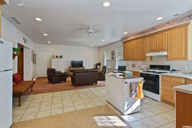 92 N 200 E, Bountiful, UT 84010 — photo 11