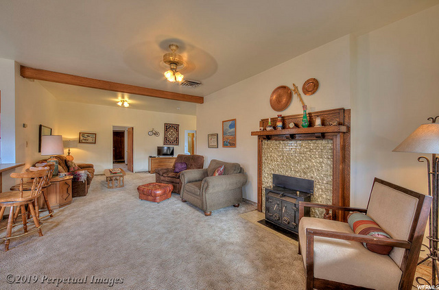 195 E 200 N, Moab, UT 84532 — photo 8