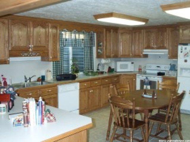 215 S 100 W, Richmond, UT 84333 — photo 4
