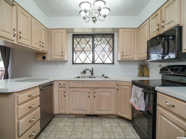 663 N 300 E, Kaysville, UT 84037 — photo 8