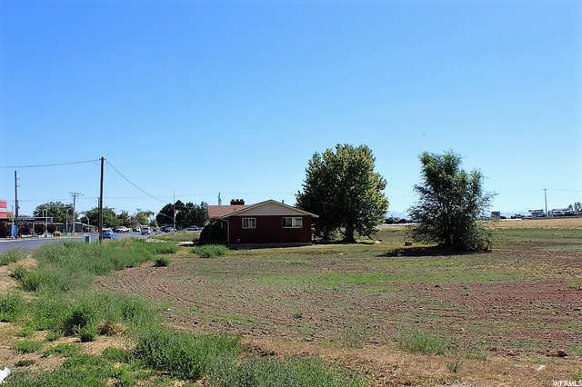 1598 S 1000 E, Clearfield, UT 84015 — photo 2