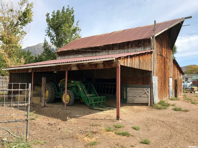 637 N 300 E, Nephi, UT 84648 — photo 4