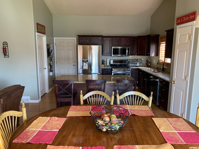 1367 N 2340 W, Clinton, UT 84015 — photo 7
