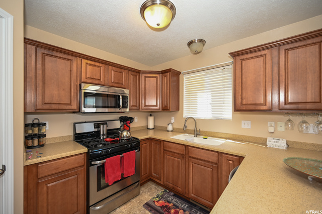 1437 N 2340 W, Clinton, UT 84015 — photo 11