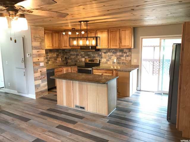 735 N Fairfield Rd, Layton, UT 84041 — photo 4