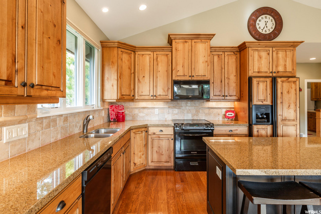 130 E Valais Pkwy, Midway, UT 84049 — photo 9