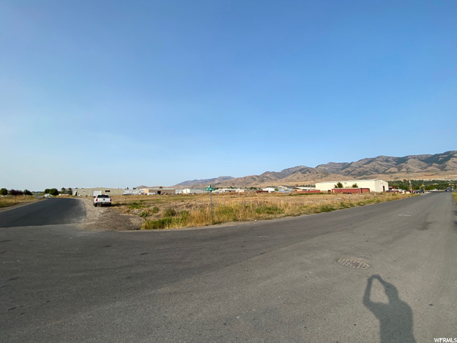 200 W Hyde Park Ln, Hyde Park, UT 84318 — photo 4