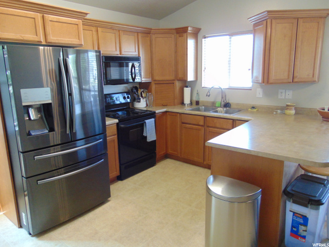 1429 N 2475 W, Clinton, UT 84015 — photo 8