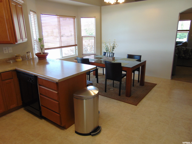 1429 N 2475 W, Clinton, UT 84015 — photo 9