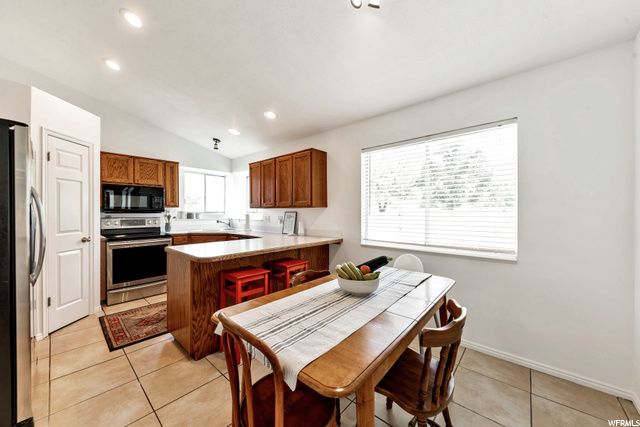 679 S Fox Run Dr, Layton, UT 84041 — photo 6