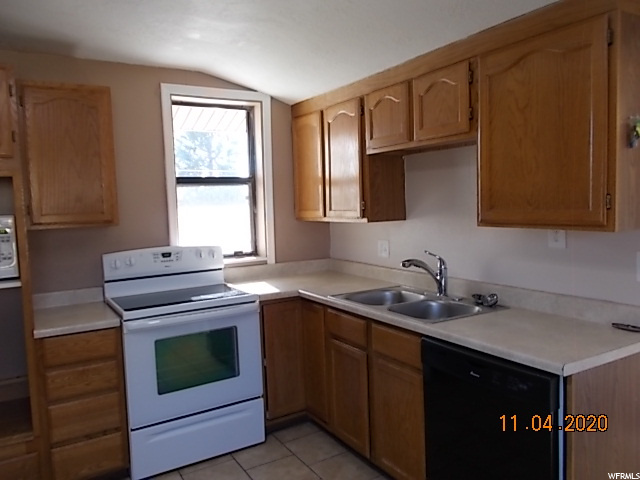 298 S 100 E, Gunnison, UT 84634 — photo 9
